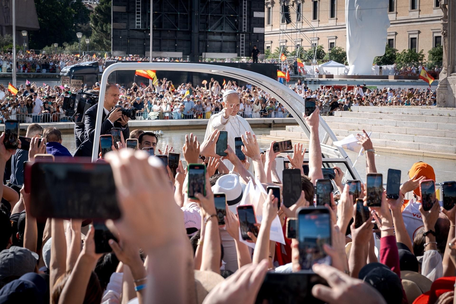 Galería | La segunda jornada del papa León XIV en Madrid, en fotos