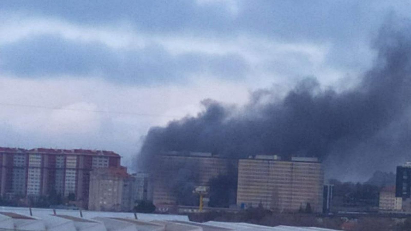 Alerta en un edificio de Navia por un incendio.