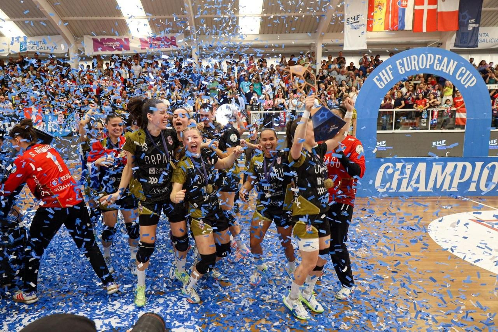 Galería | El Guardés celebra un título para el recuerdo