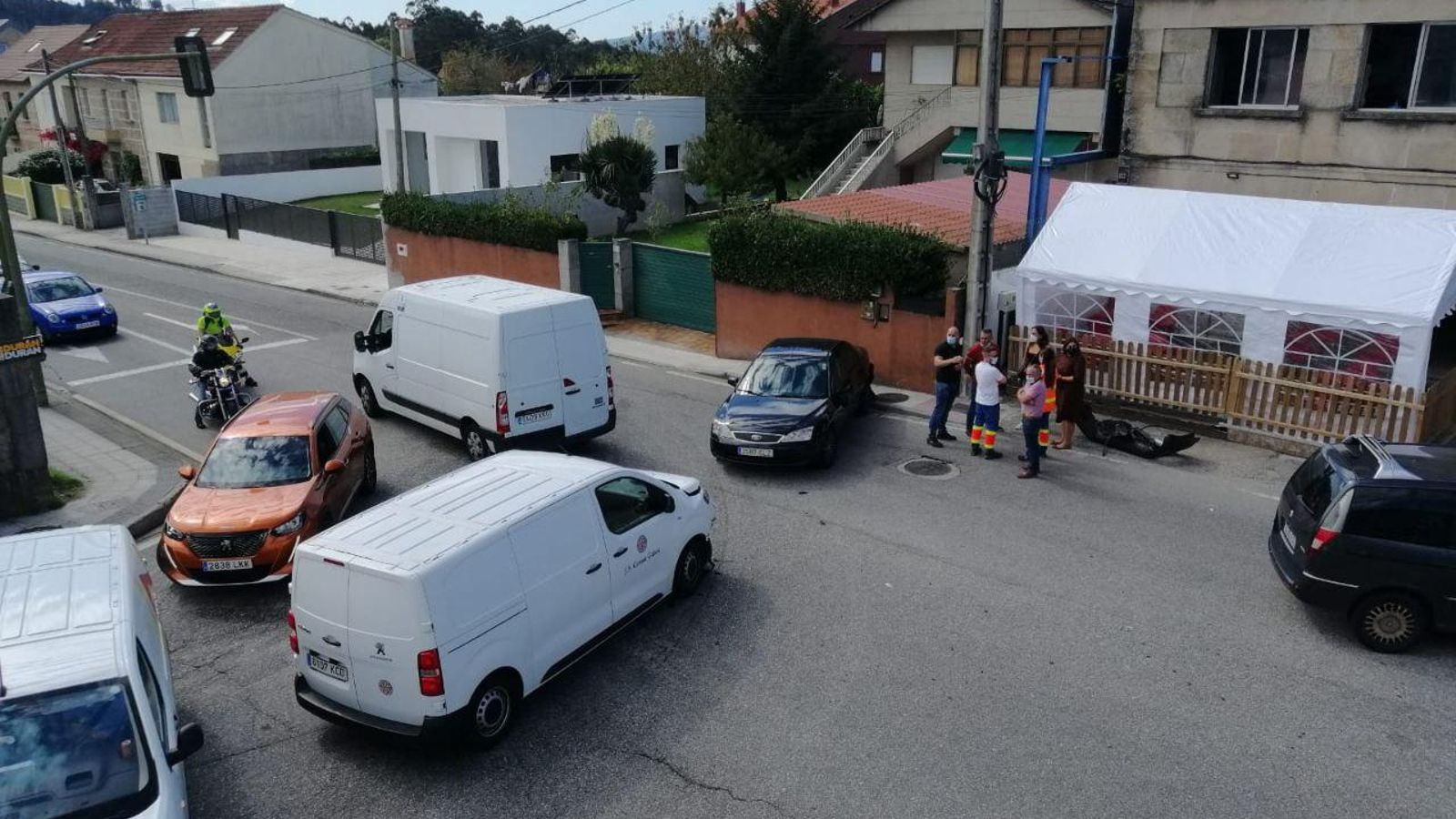 Accidente múltiple en Valladares tras semanas con semáforos estropeados: 