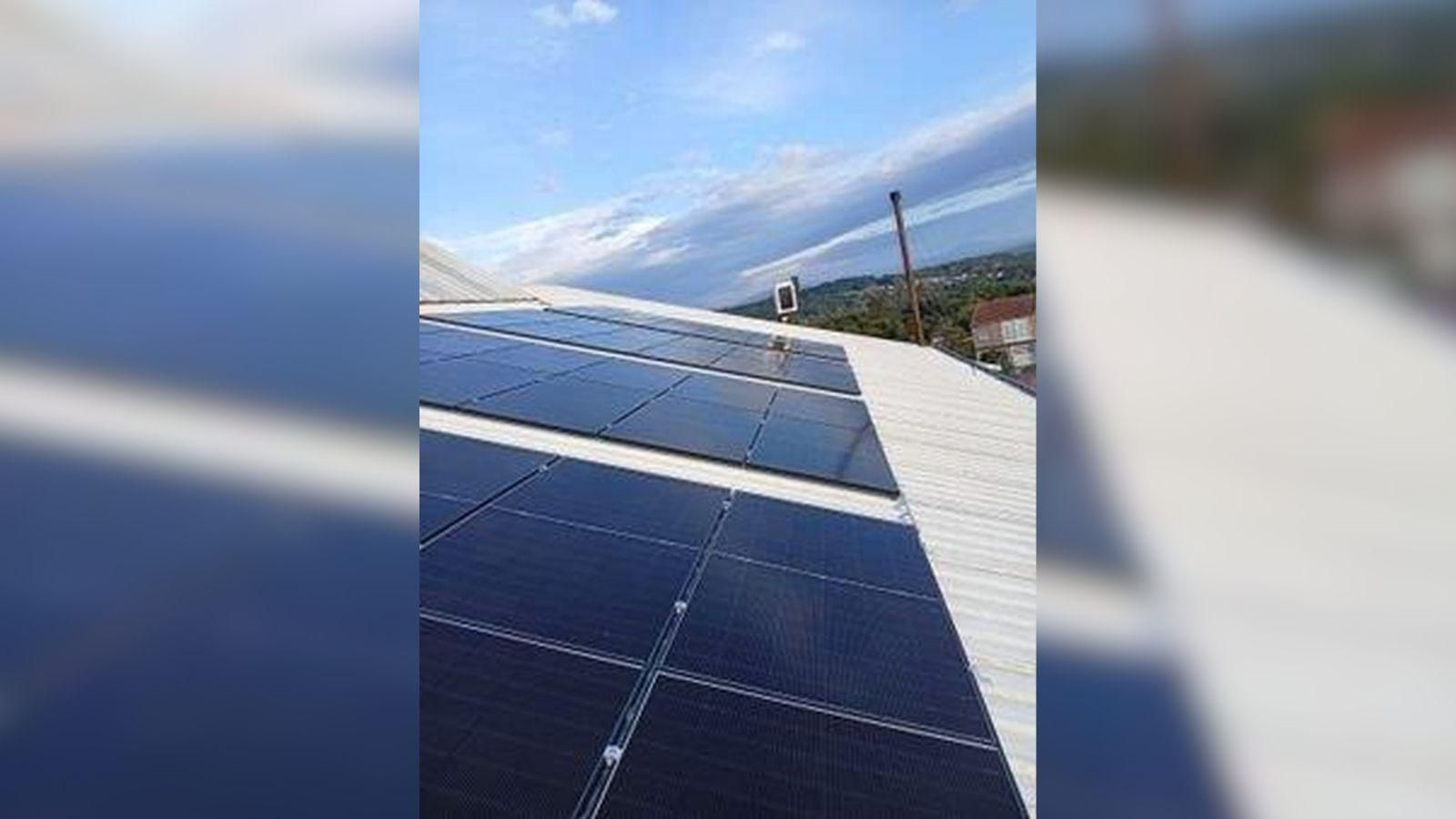 Placas solares en el Pabellón.