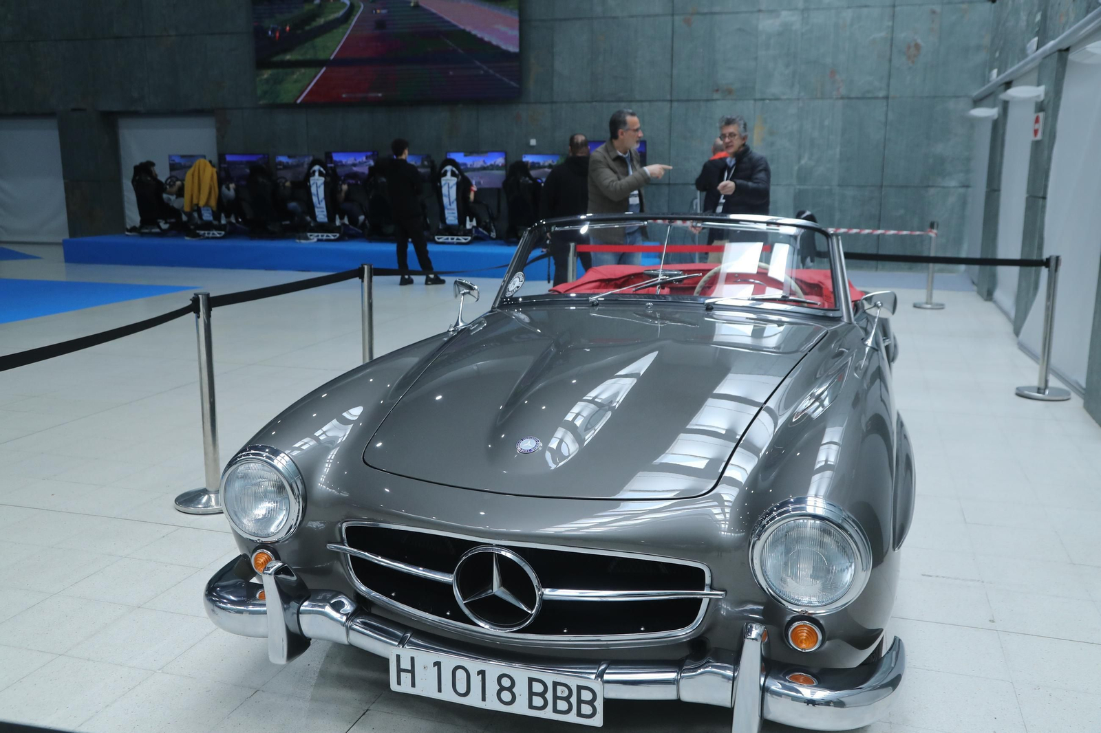 Galería | Más de un centenar de coches en el Salón del Automóvil Clásico