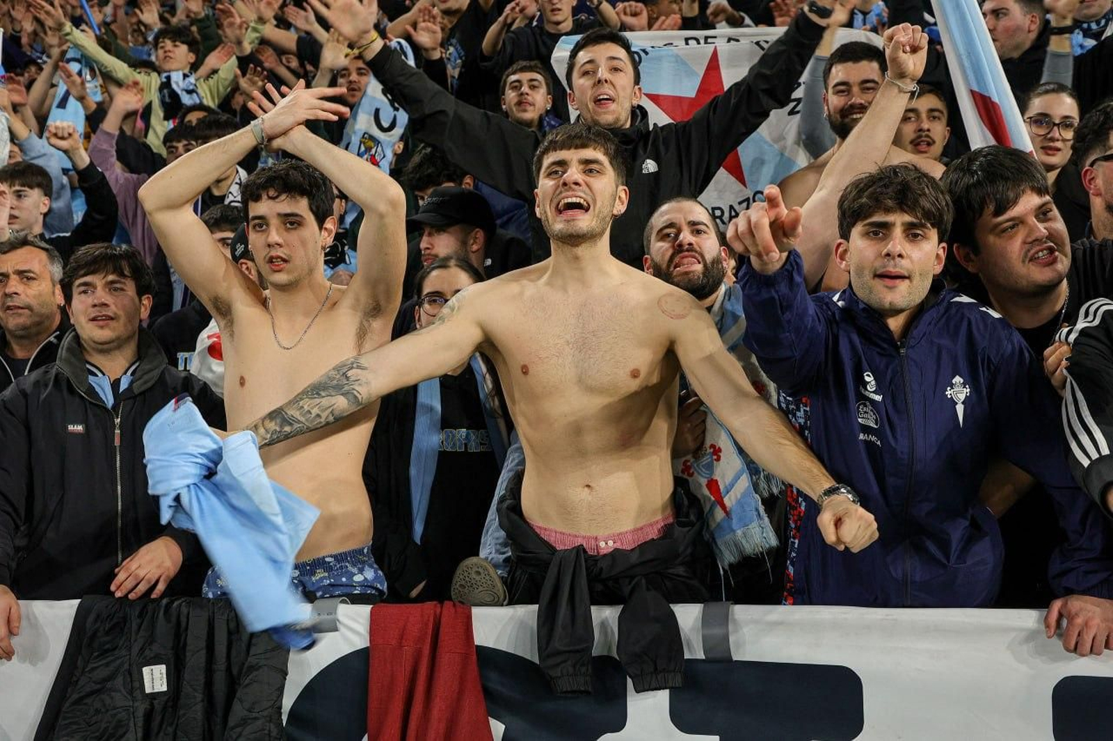 Galería | El Celta y el PAOK hacen vibrar Balaídos