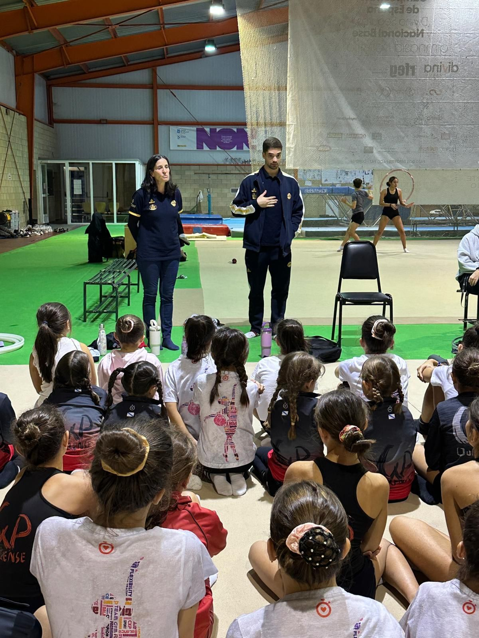 Visita del COB al Ximnasia y Escola Pavillón: deporte, gimnasia y motivación para los más jóvenes