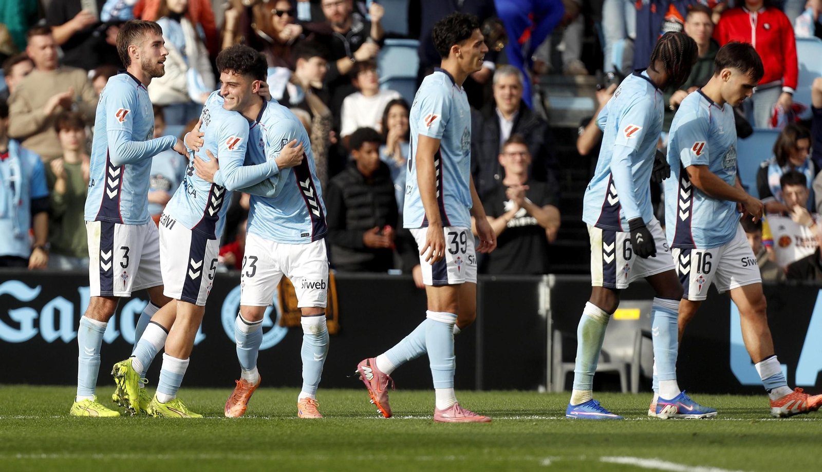 Galería | El Celta se da un festín en Balaídos frente al Valencia