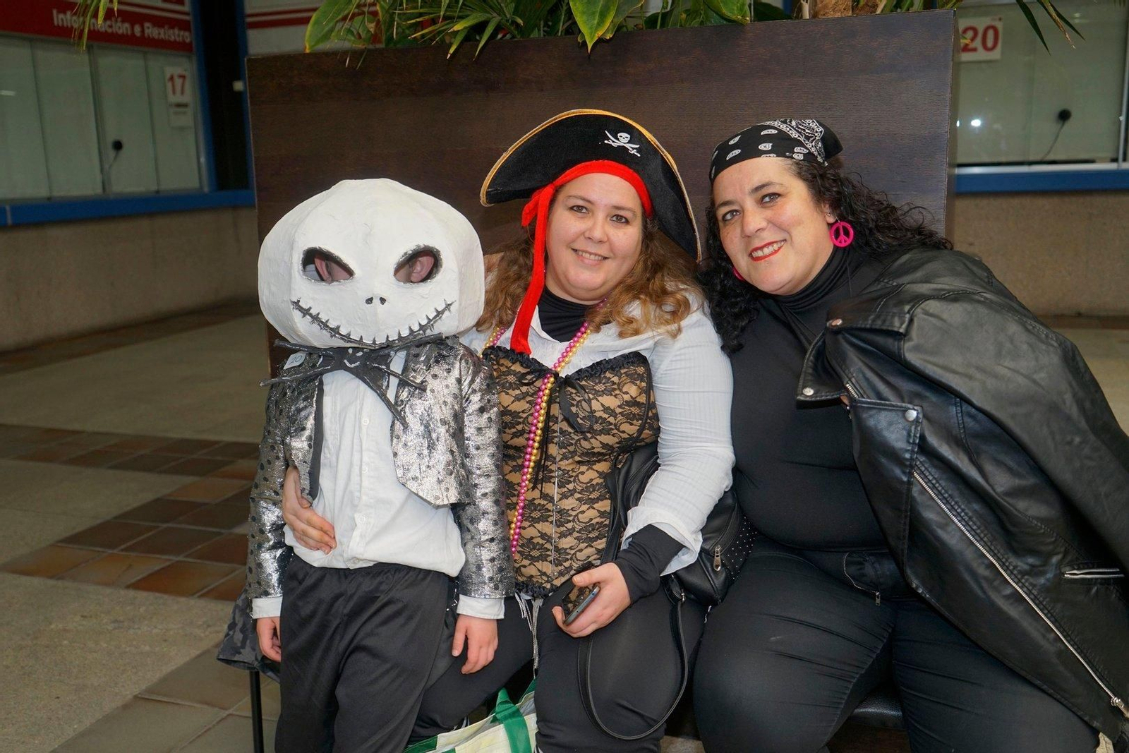 Participantes en el concurso de disfraces del Entroido de Vigo.