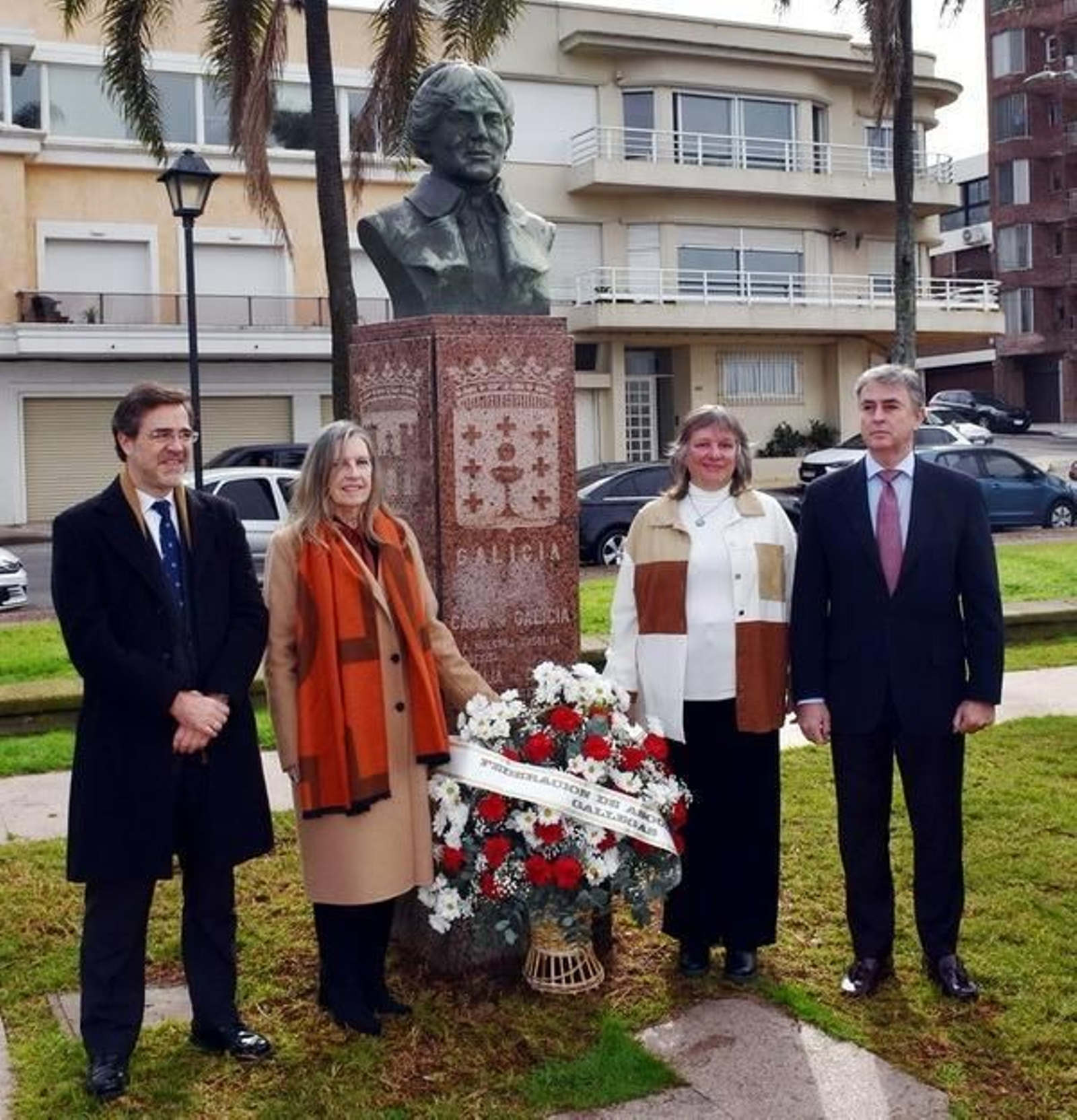 Homenaje Floral a Rosalía