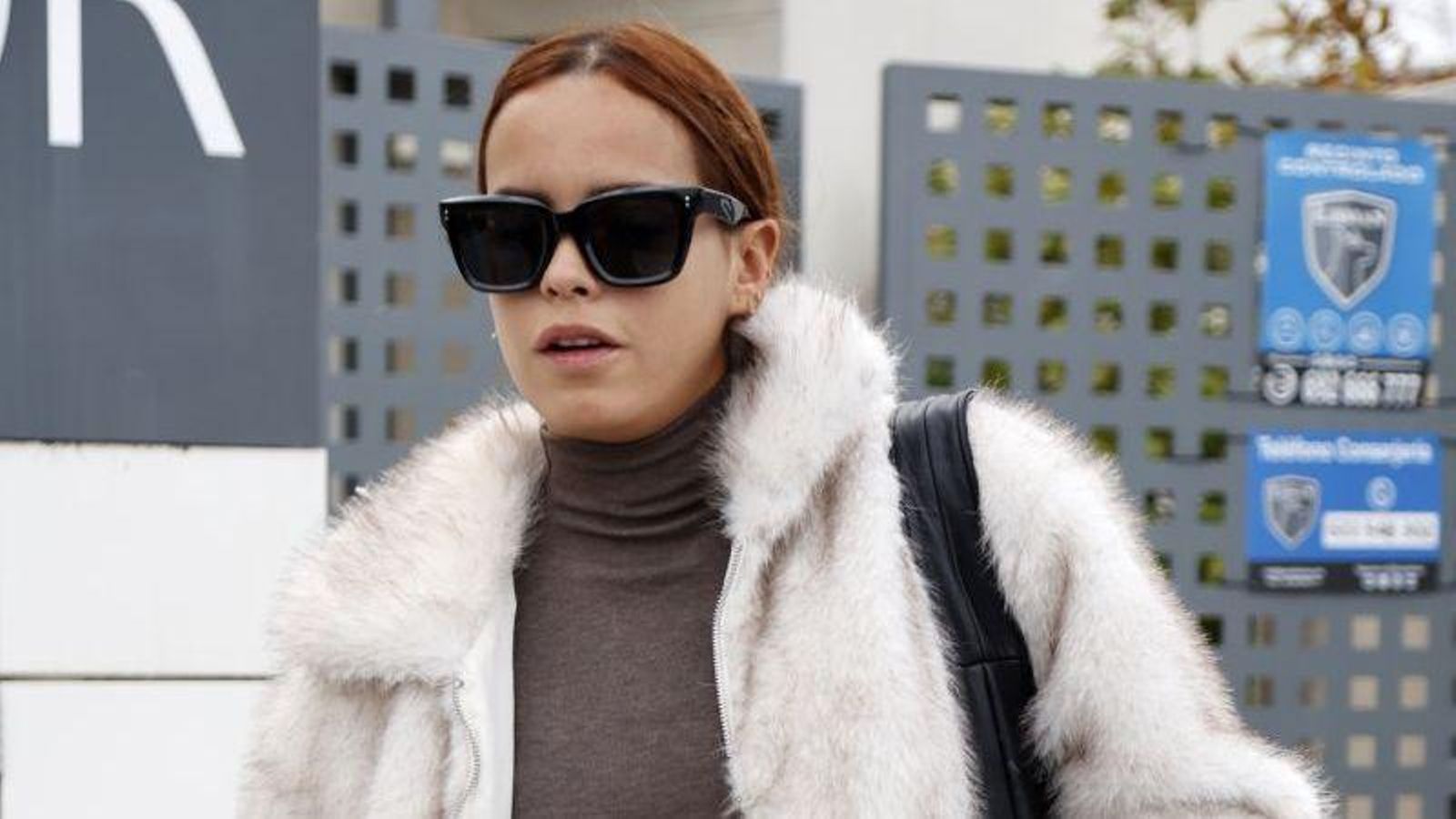 Gloria Camila sale de su casa en Madrid.