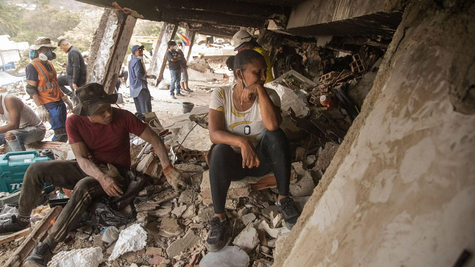 Continúan buscando víctimas tras los terremotos de Venezuela.