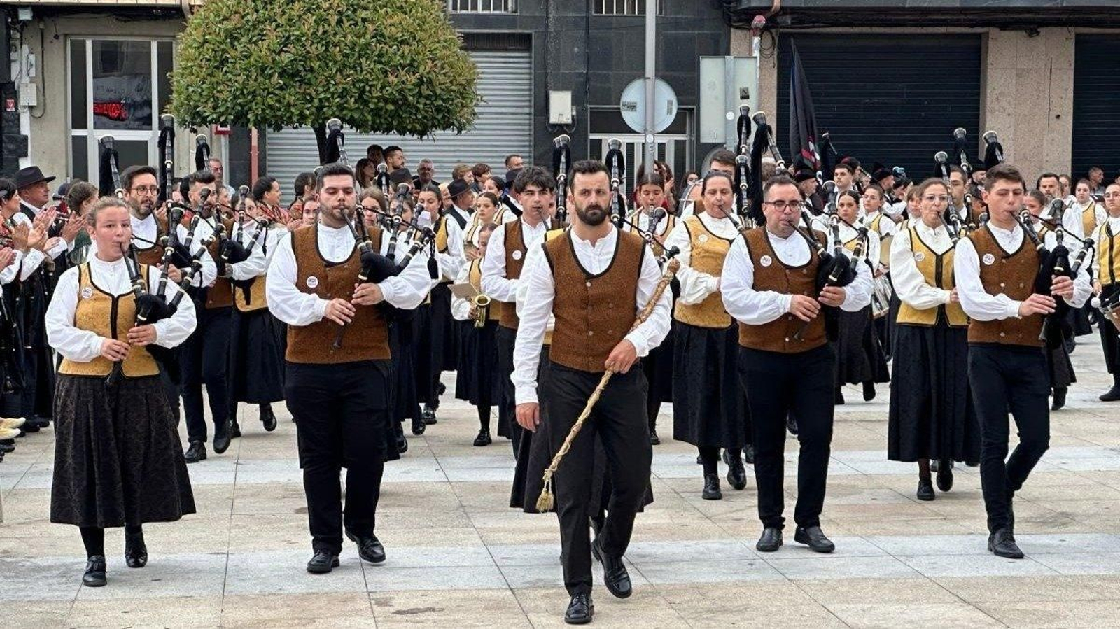 Grupos del VI Festival Internacional de Bandas de Gaitas “Vila de Xinzo”.