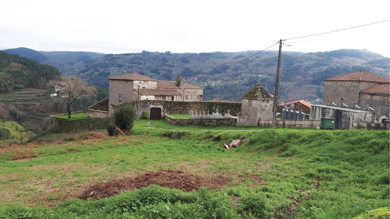 Vista del Pazo de Graices conocido también como Pousa de Graices, Casa de Láncara o Casa del Señor de Láncara.