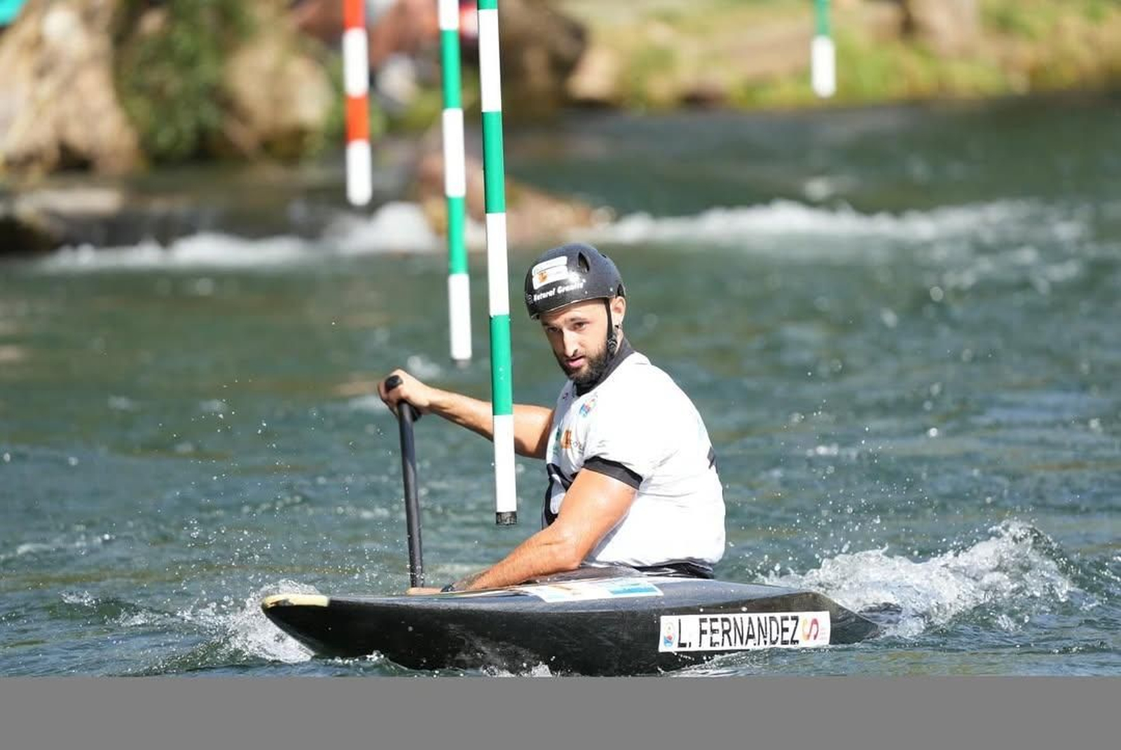 El salcedense Fernández fue tercero entre los canoístas.