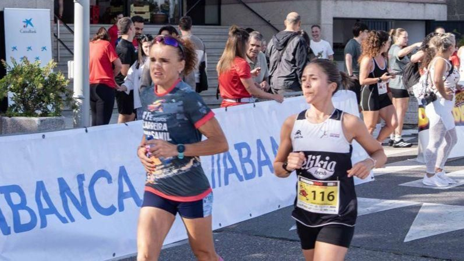 Julia Vaquero y Noemí Álvarez, ganadoras ayer.