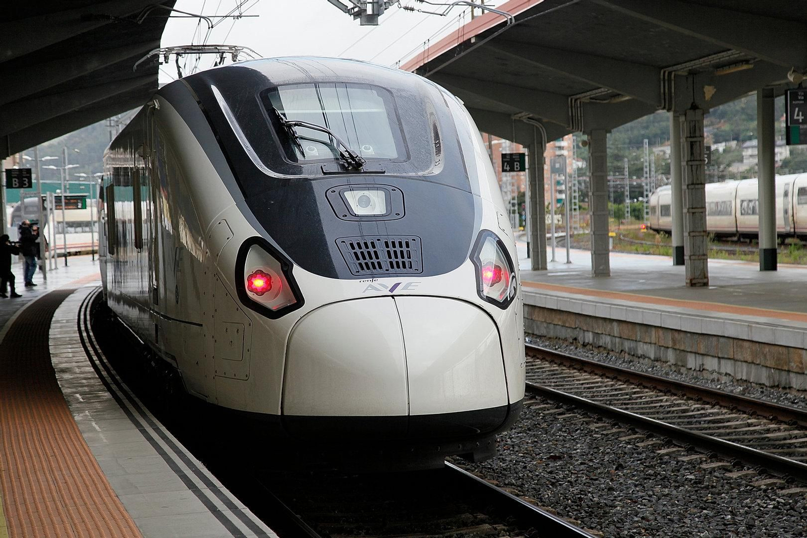 Las siglas Avril corresponden a  'Alta Velocidad Rueda Independiente Ligero'