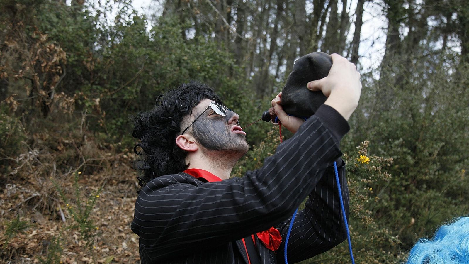 Galería | As Teixugueiras ya tienen a su meco de este Entroido