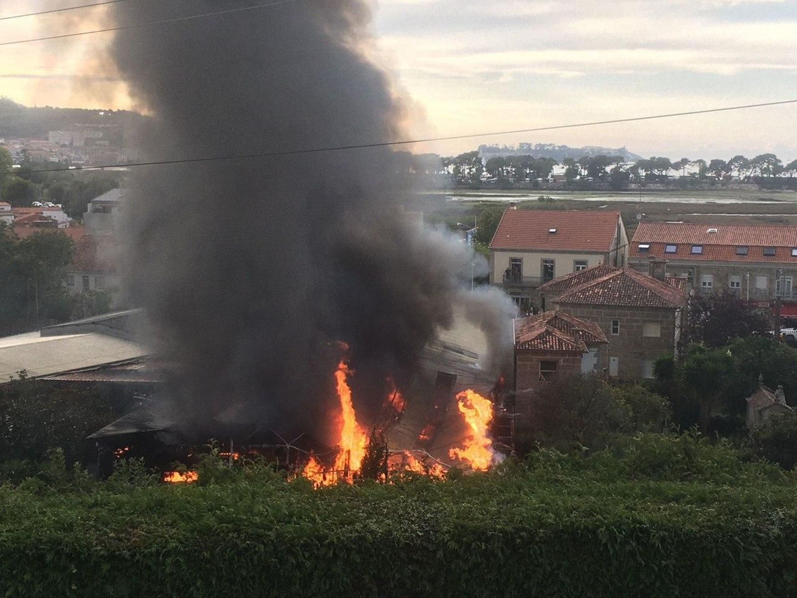Incendio en el Vivero de Sabarís.