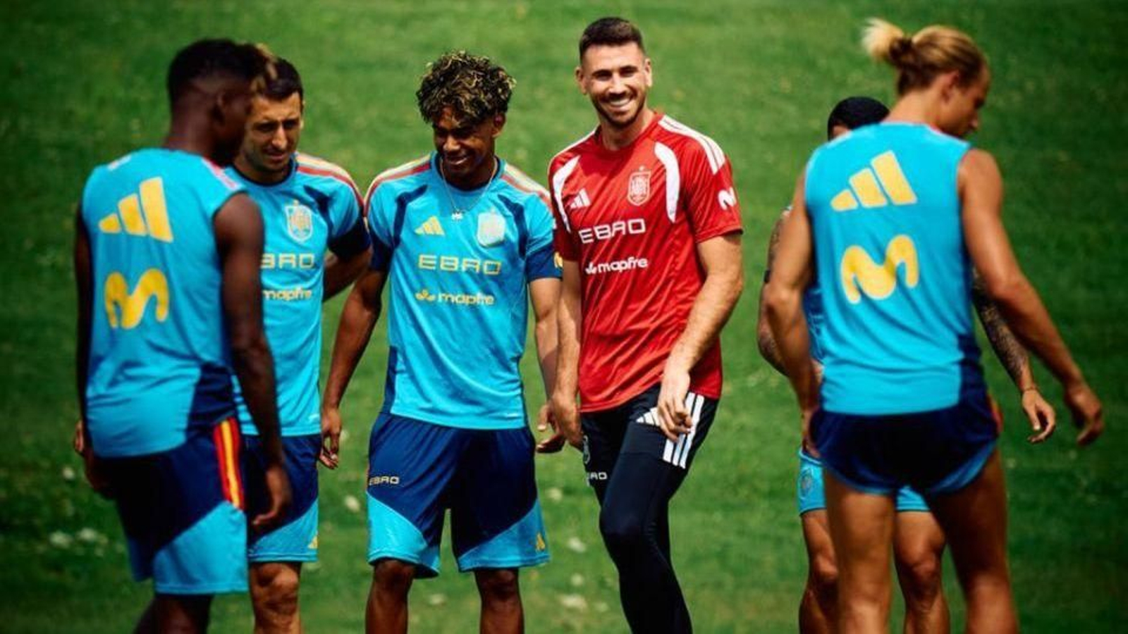 Los jugadores de la selección española, durante una sesión de entrenamiento.
