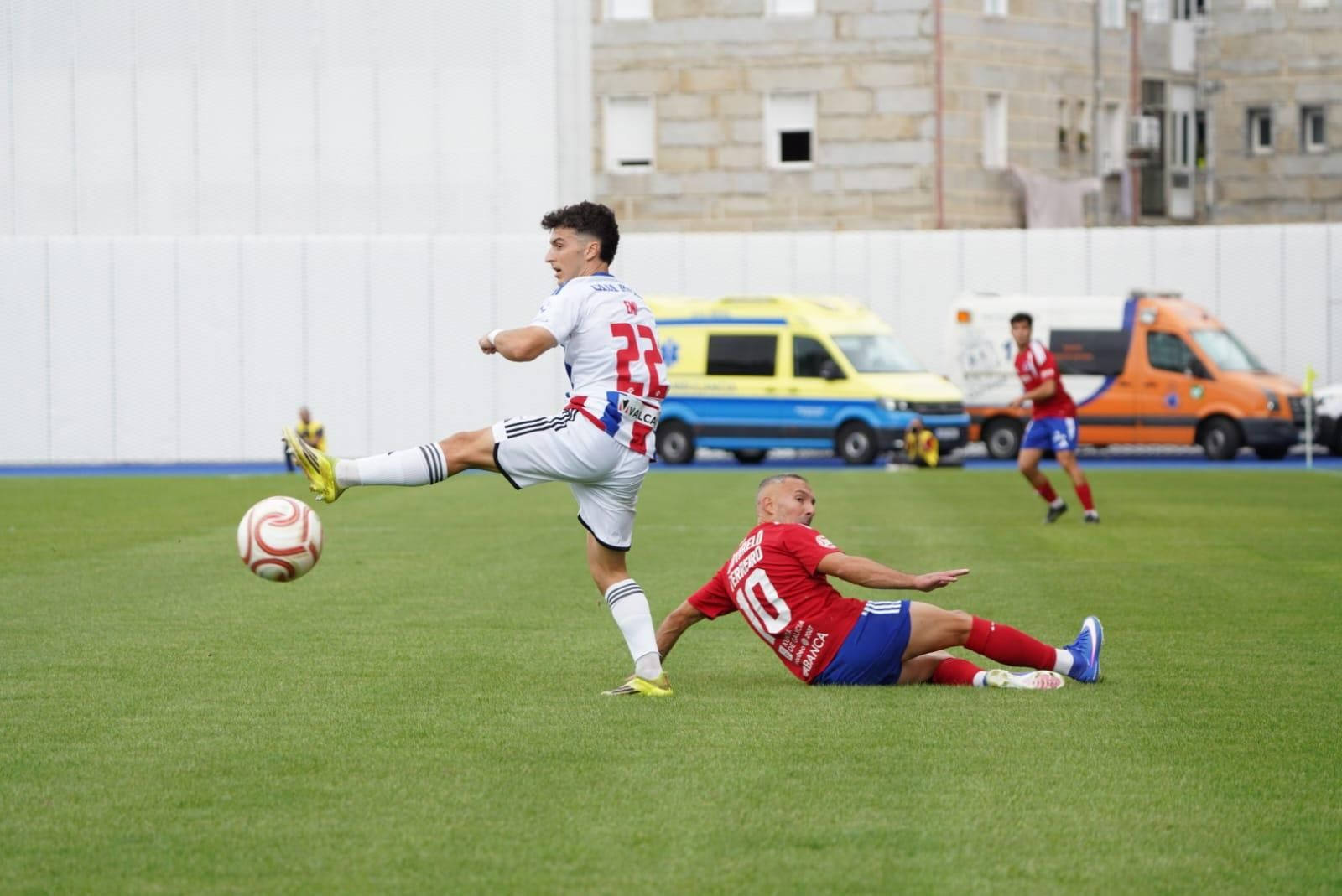Galería | O Couto disfruta con el estreno de la UD Ourense en Primera Federación, en fotos