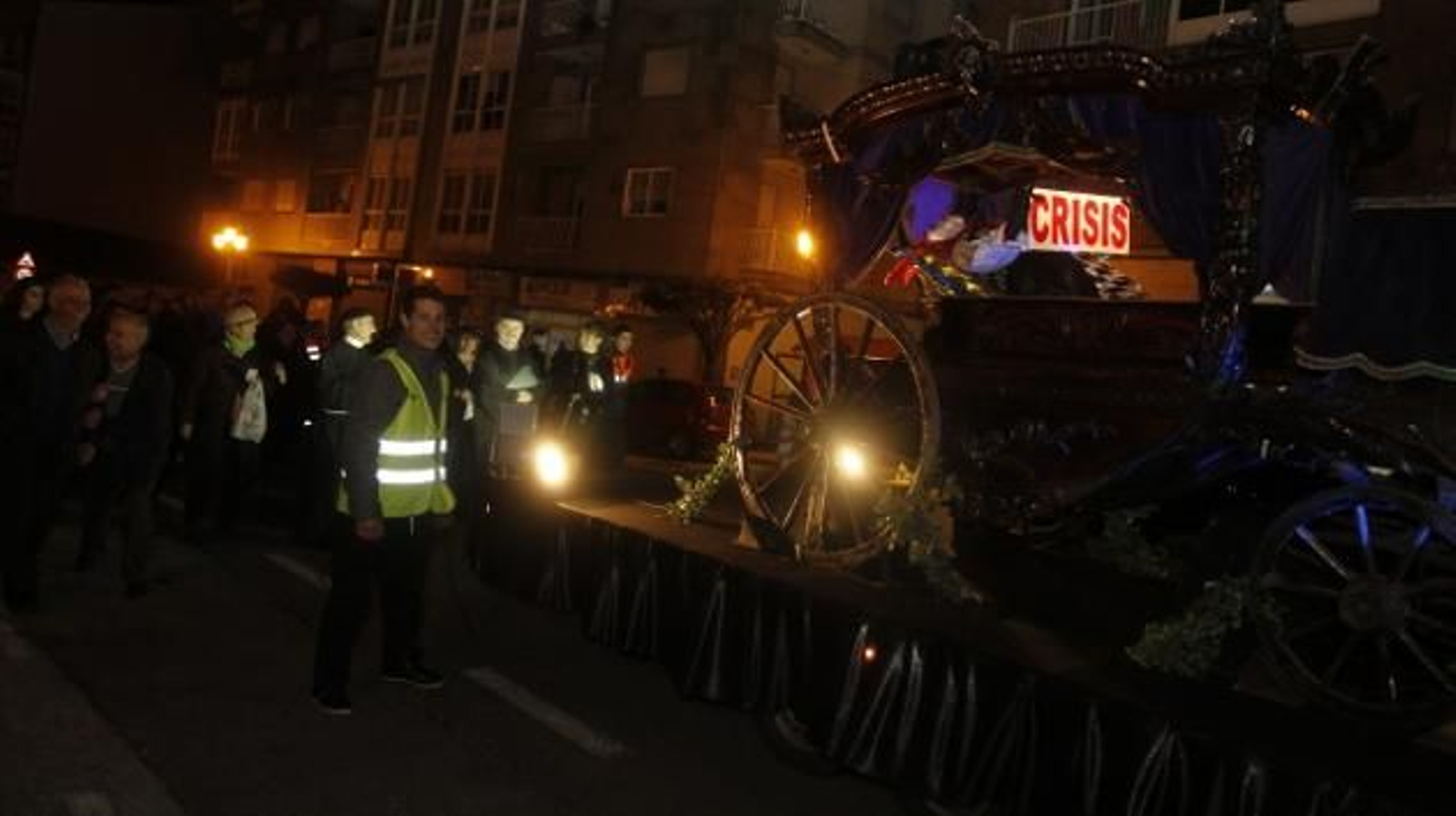 La sardina de Barbadás mientras la transportan