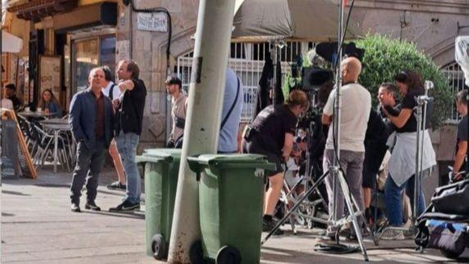 Otro momento del rodaje de la serie “Caldas” por las calles de Vigo en verano.