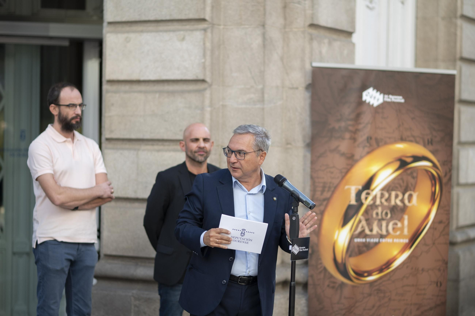 Un recorrido por el universo de Tolkien en la exposición organizada por el OUFF con motivo del 25 aniversario de la saga