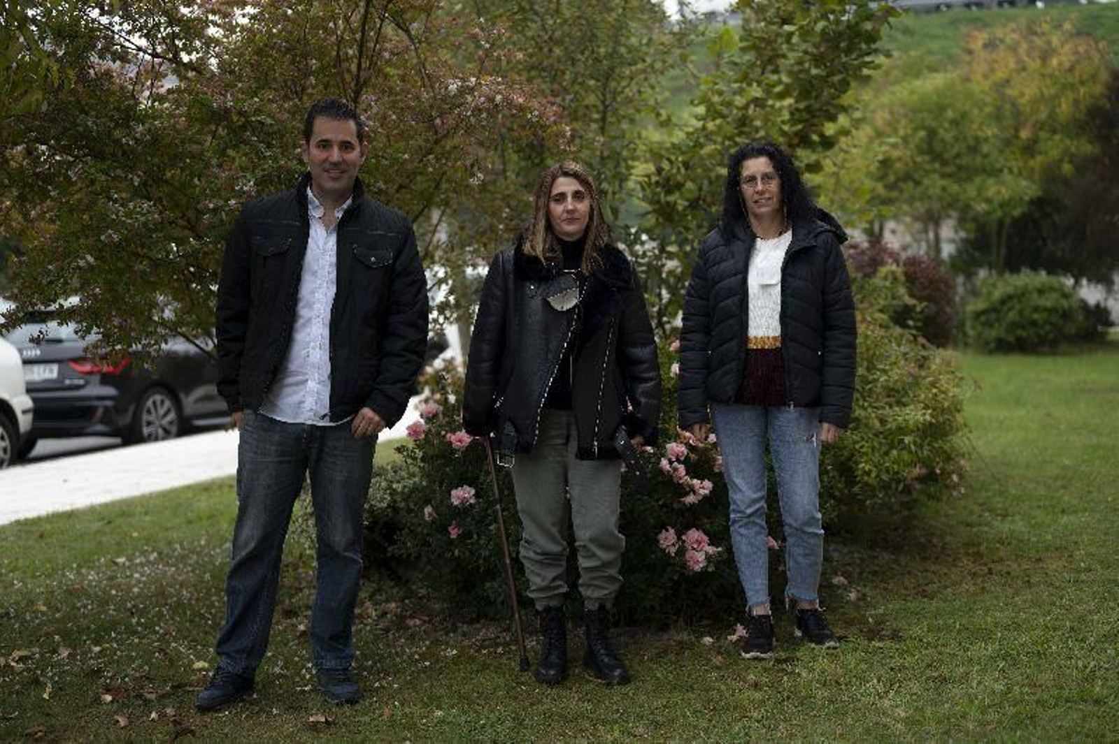 Hugo Souto, Marta Taboada y María José Álvarez son pacientes de esclerosis múltiple. (Foto: Martiño Pinal)
