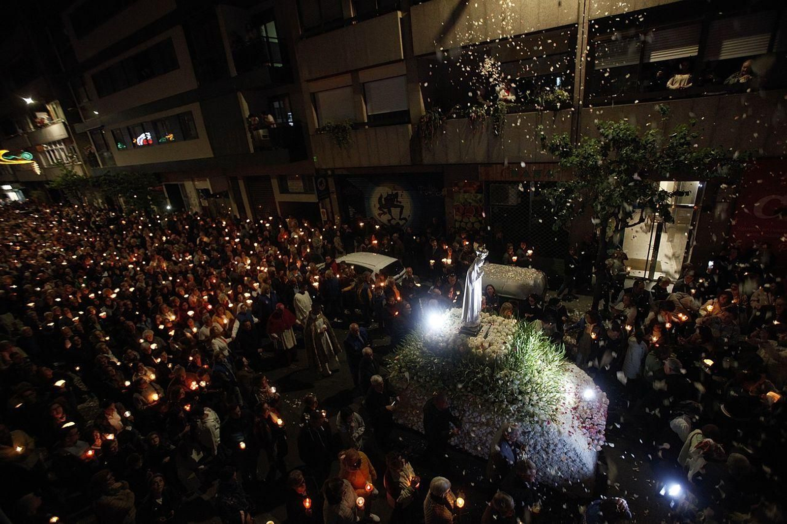 Decoración floral de la Procesión de la Virgen de Fátima