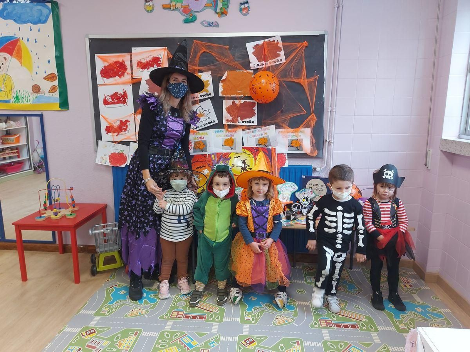 Manuel Sueiro. O alumnado máis cativo do cole estaba espectante.