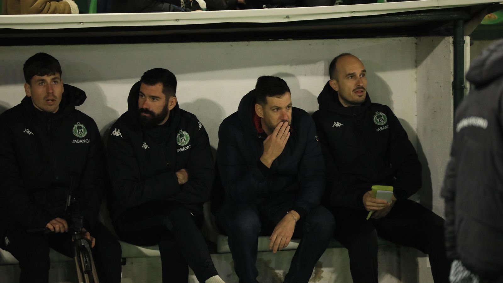 Galería | El frío domina el derbi ourensano entre Arenteiro y Ourense CF en Espiñedo