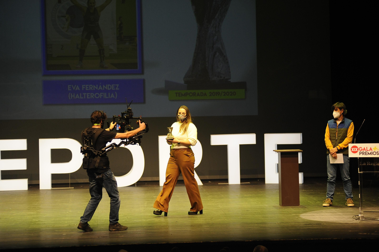 La haltera Eva Fernández, mejor deportista absoluta femenina.