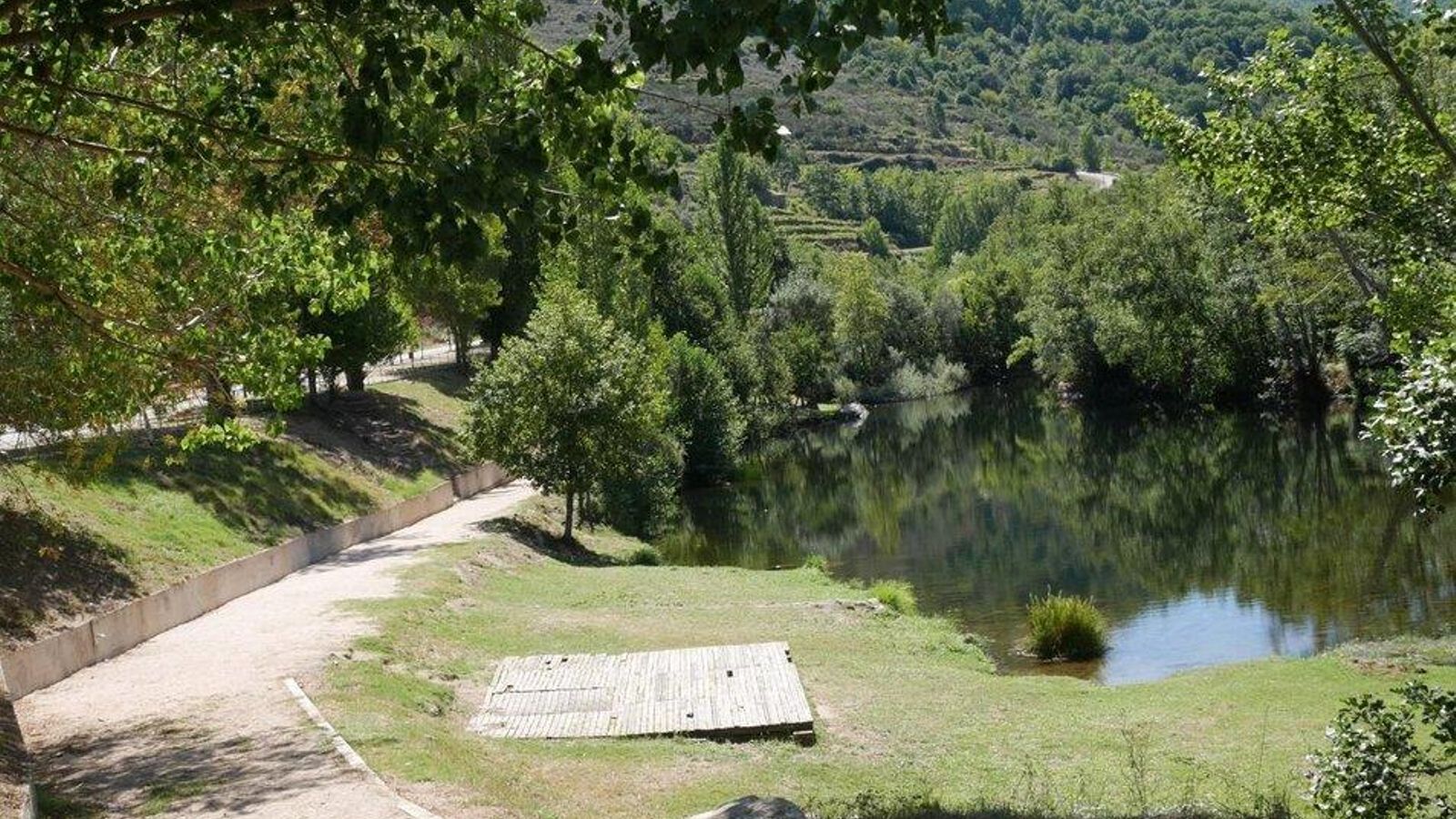 Area recreativa de As Ermidas.