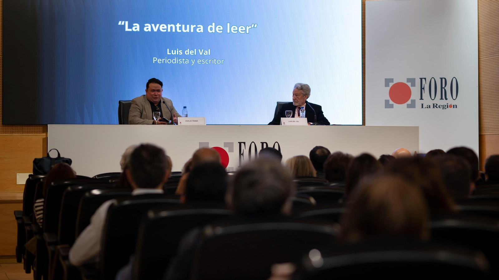 El Foro La Región "La aventura de leer" con el periodista y escritor Luis del Val.