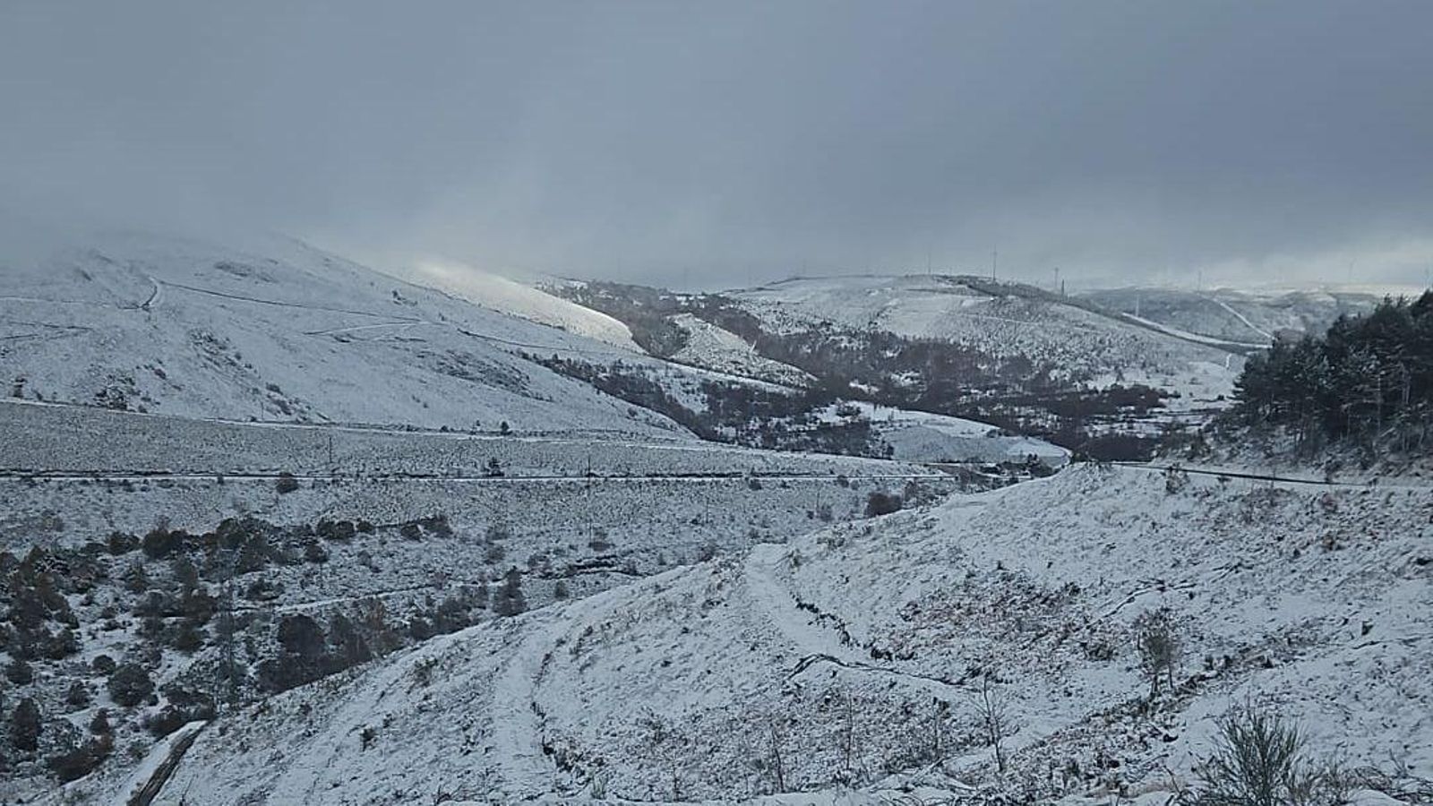 Estampa nevada en Vilavella (A Mezquita)