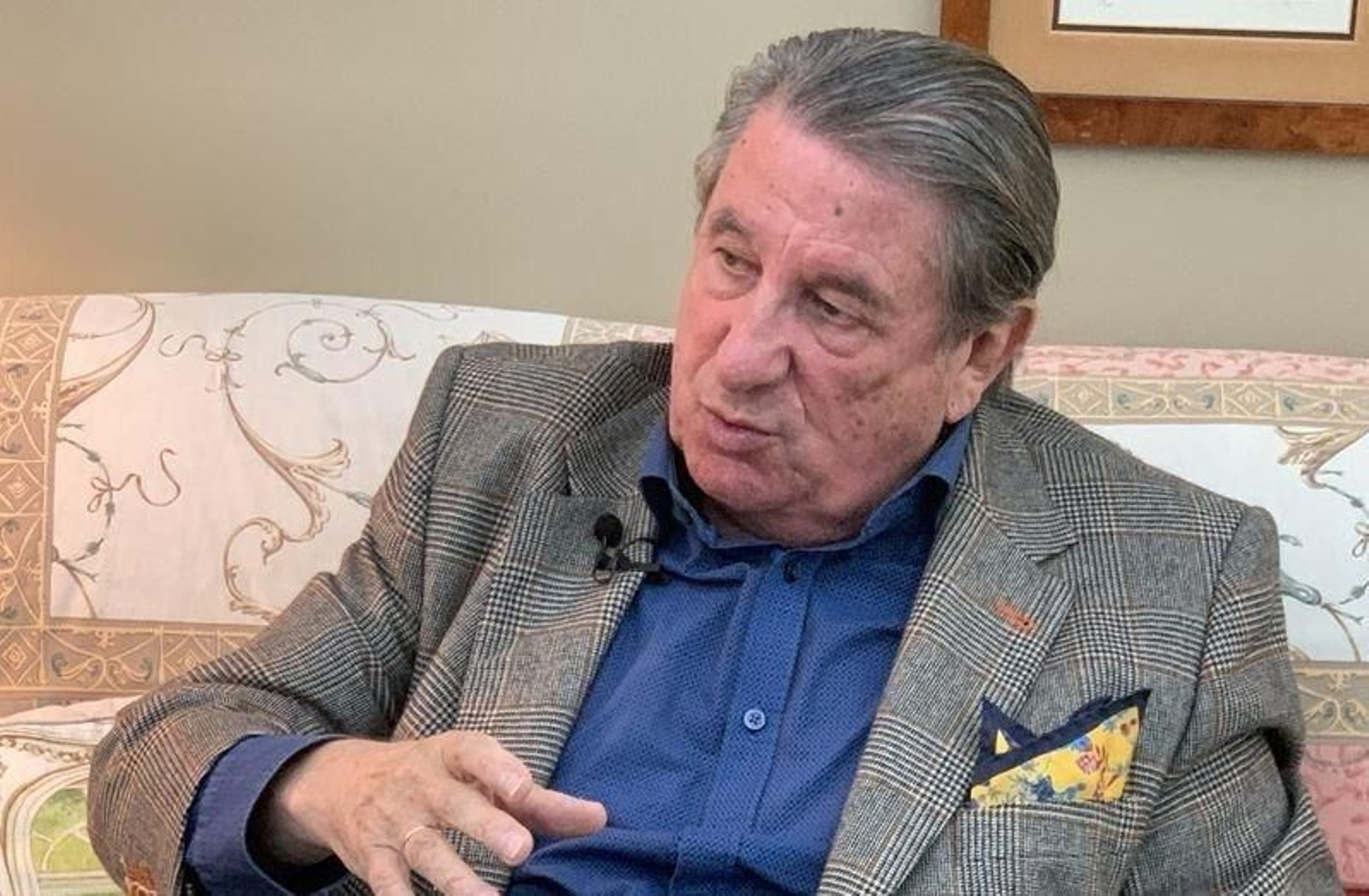 Francisco Vázquez en un momento de la entrevista, el jueves en Bergondo. (CARLOS BORRAJO)