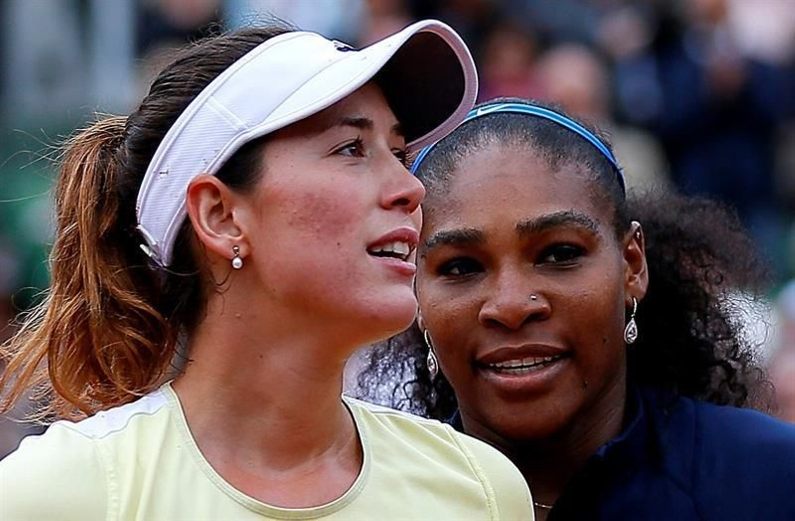 Muguruza y Serena al término de la final.