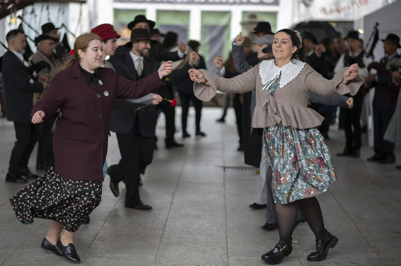 Galería | Xinzo de Limia viaja 50 años al pasado y celebra la 5ª Feira da Mozas