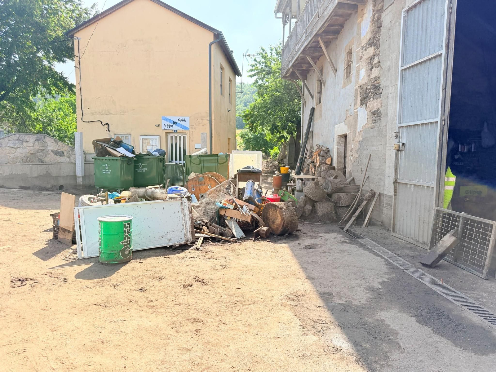 Galería | A Bouza, arrasada, reclama ayuda cuatro días después de la riada, en fotos