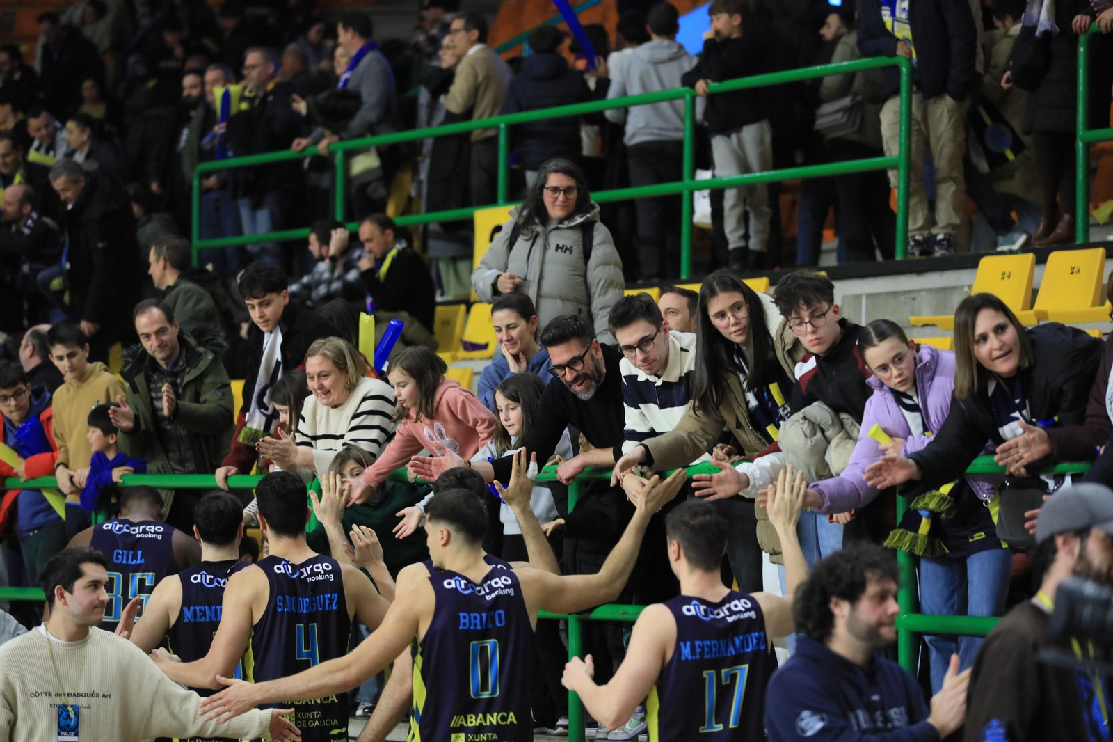 Galería | El Pazo, a reventar para el derbi COB-Obradoiro