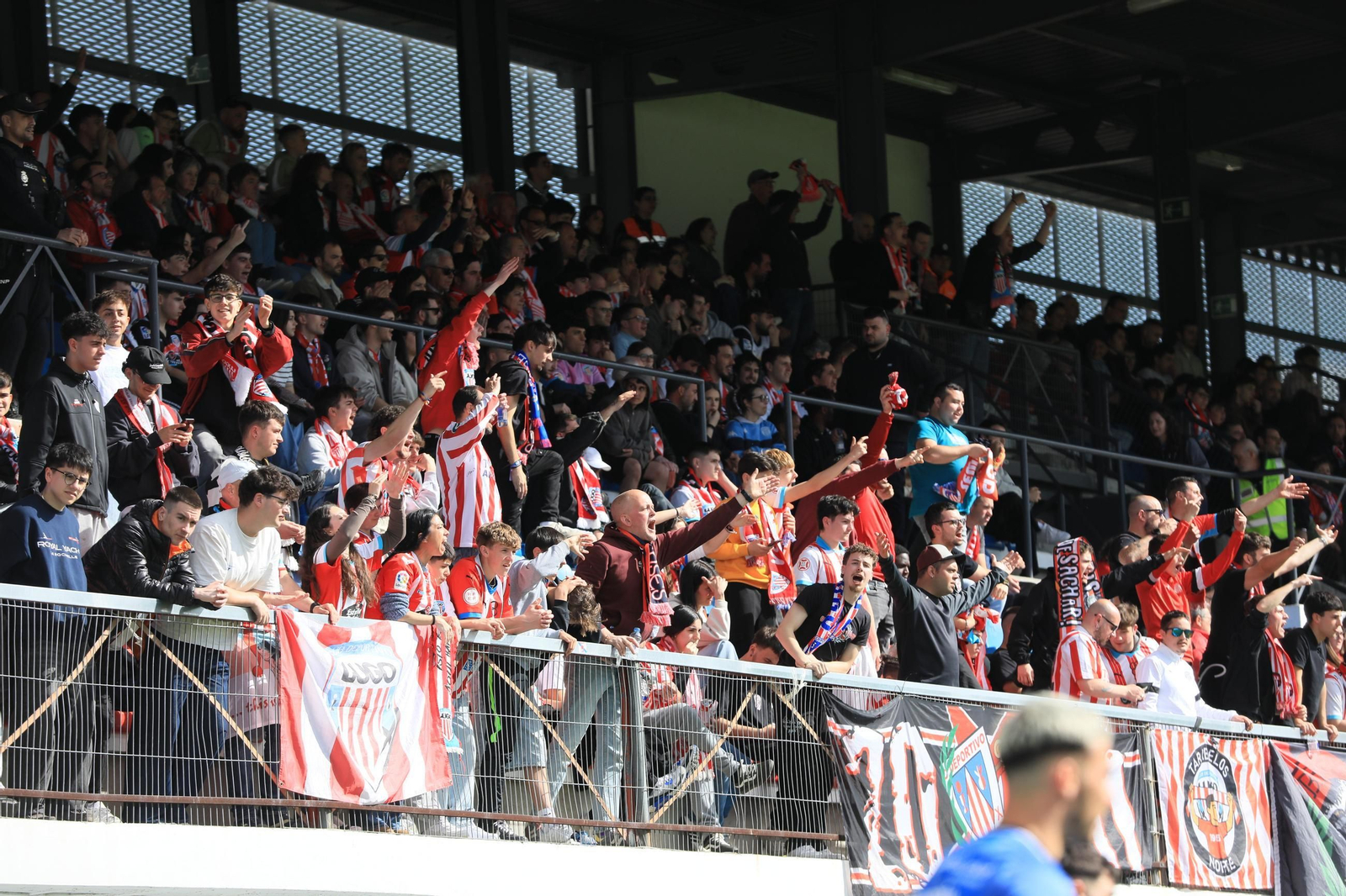 Galería 1 O Couto disfruta de una gran victoria del Ourense CF ante el Lugo (4-2)