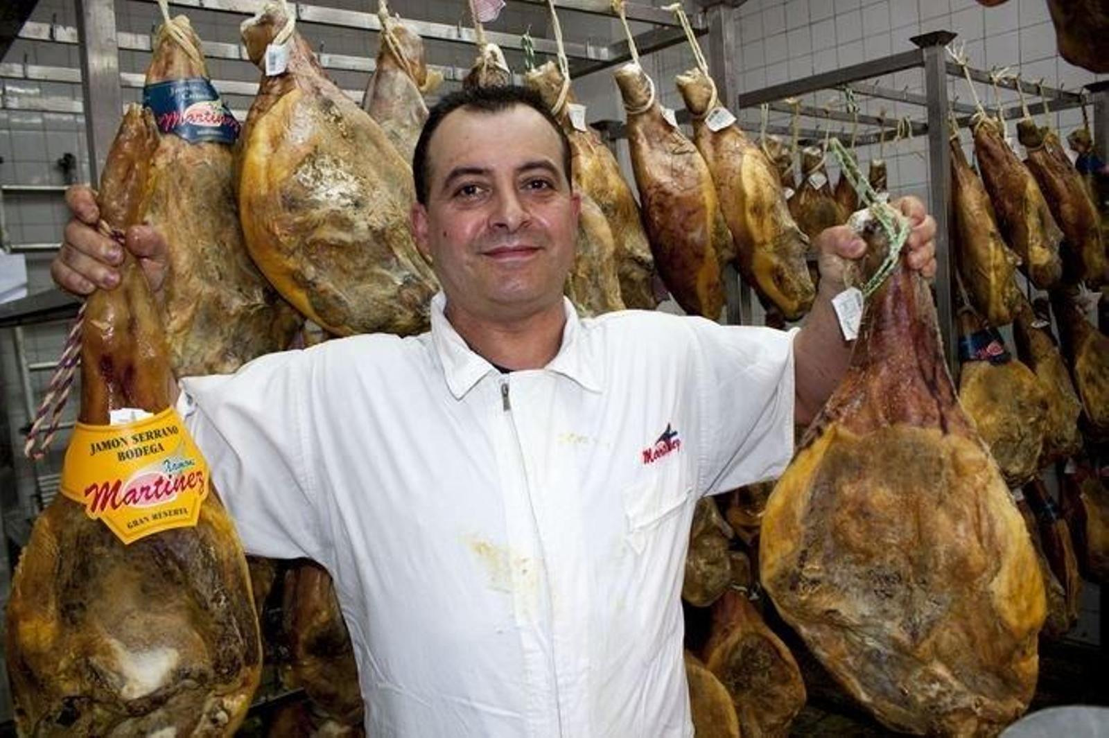 Martín Martínez, gerente y socio de la empresa Xamóns Martínez.