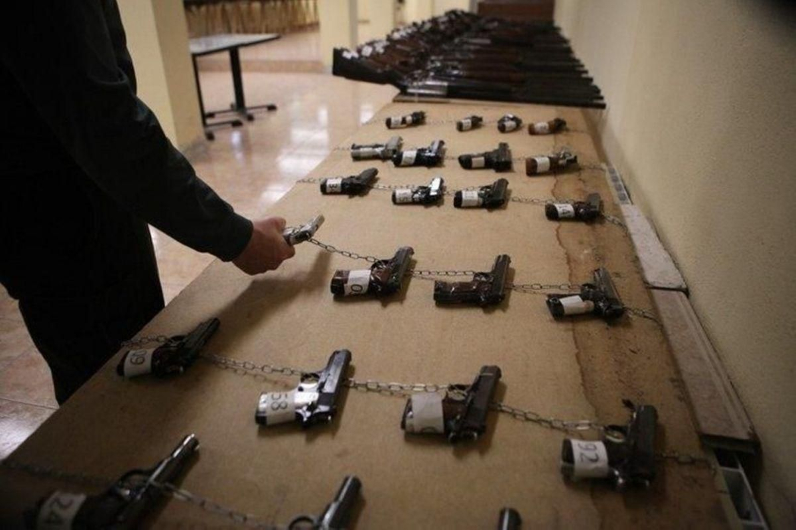 Armas pertenecientes a una subasta.