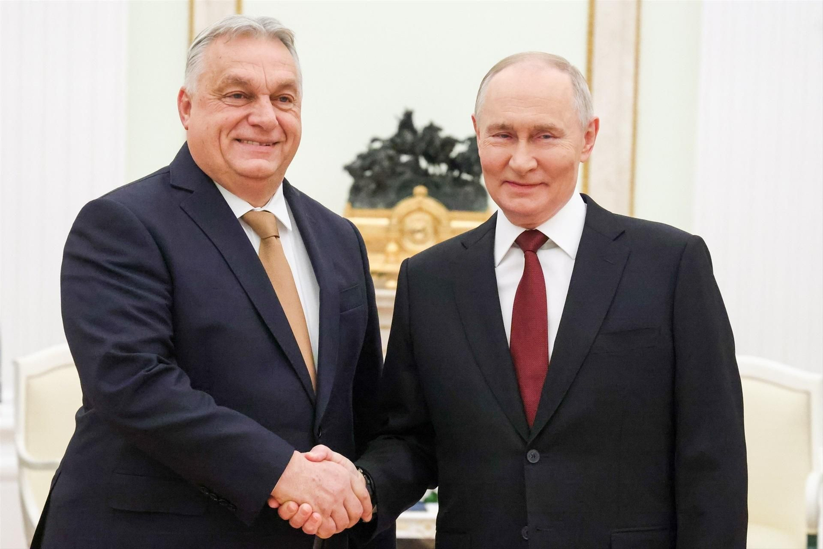 Los líderes de Hungría, Viktor Orbán, y Rusia, Vladimir Putin