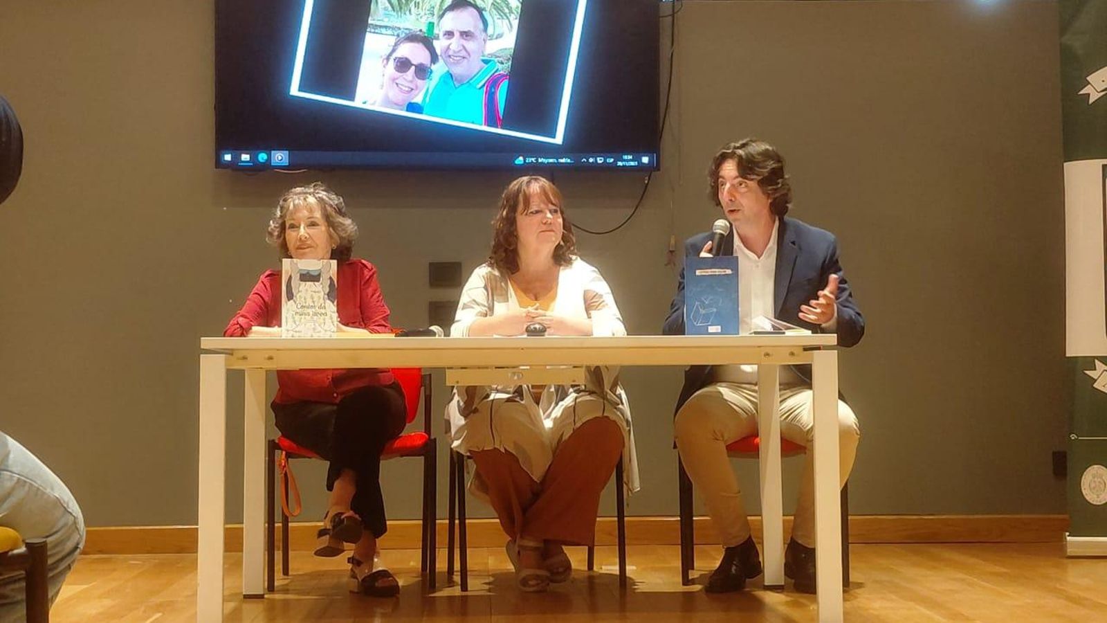 Los presentadores: Celia Otero Ledo, Mirta Pérez Rey y Carlos Rodríguez Brandeiro. )