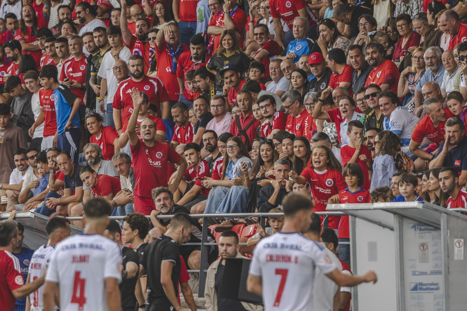 Galería | O Couto disfruta con el estreno de la UD Ourense en Primera Federación, en fotos
