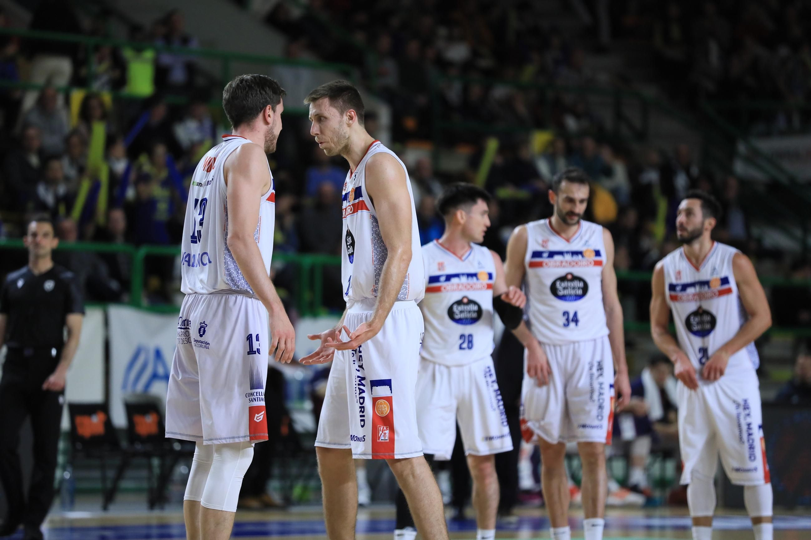 Galería | El Pazo, a reventar para el derbi COB-Obradoiro