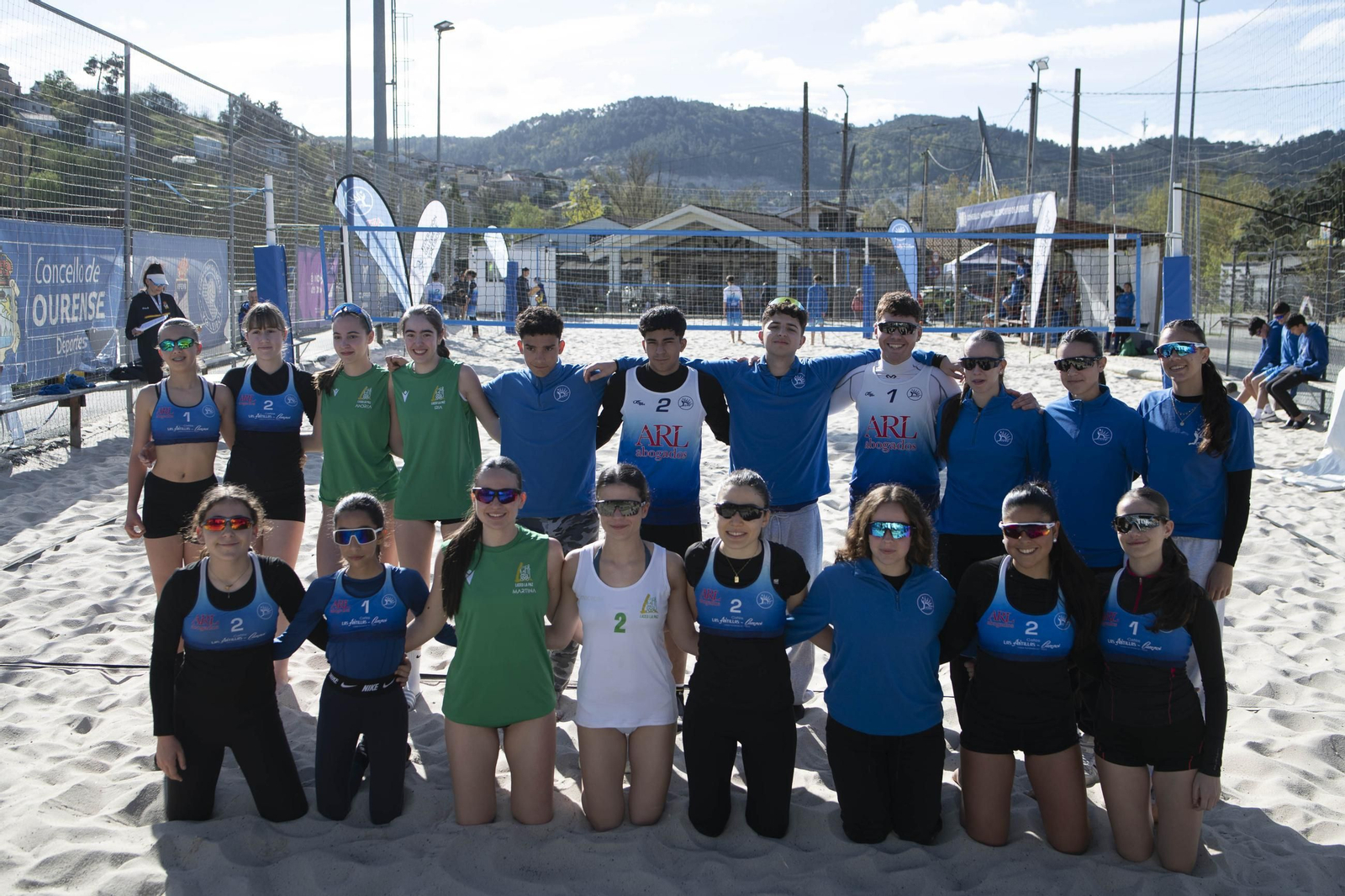 Galería | La cantera sub 19 del voley playa gallego disfruta en Ourense