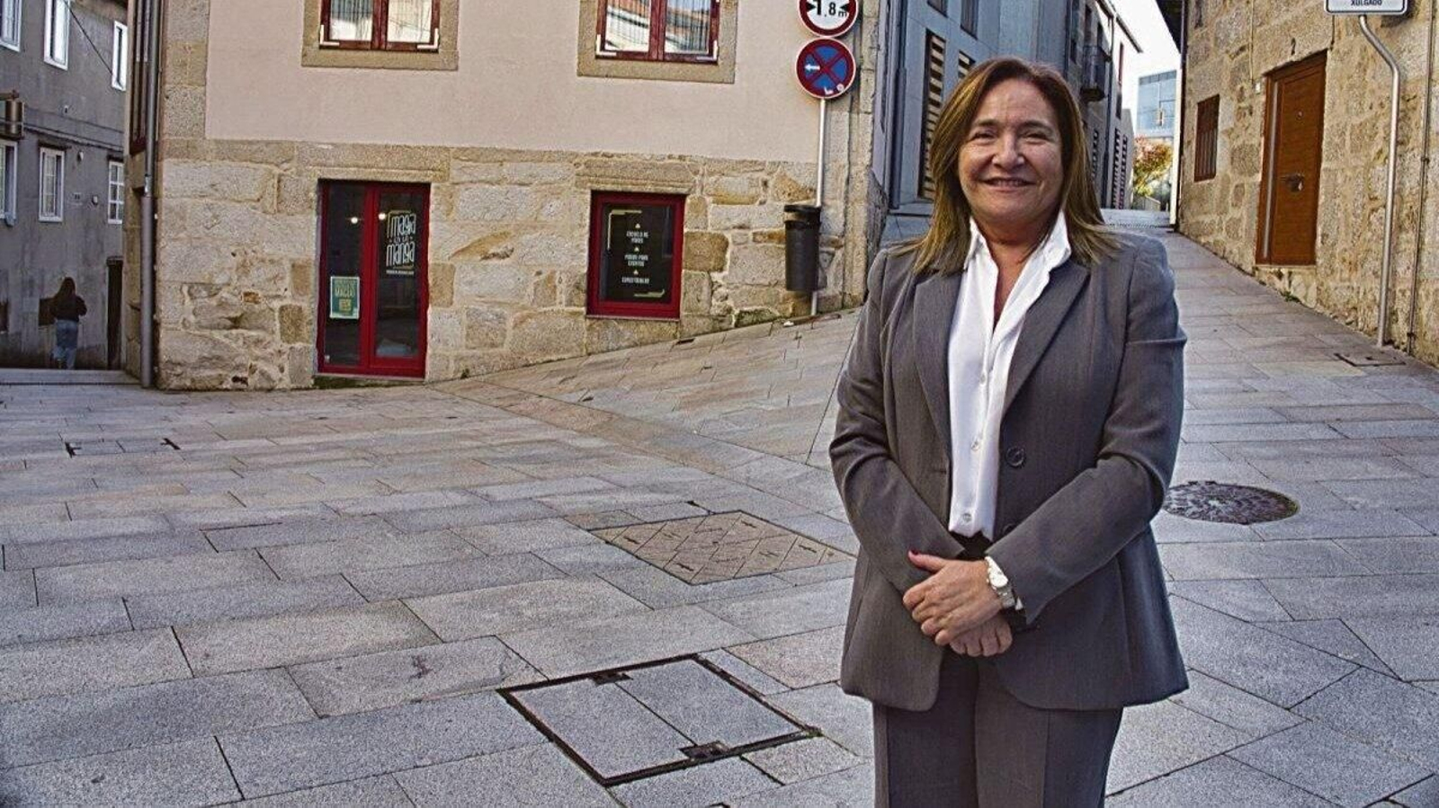 Ana Ortiz, en el centro del Barrio Alto del Casco Vello.