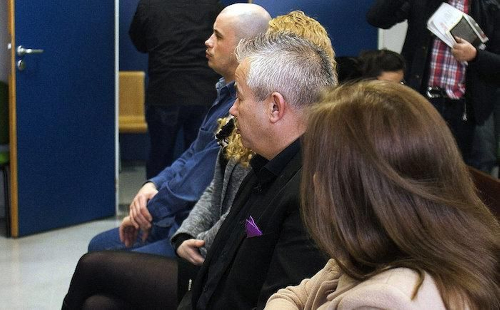Los cuatro familiares, ayer, durante la vista celebrada en la Audiencia de Pontevedra.