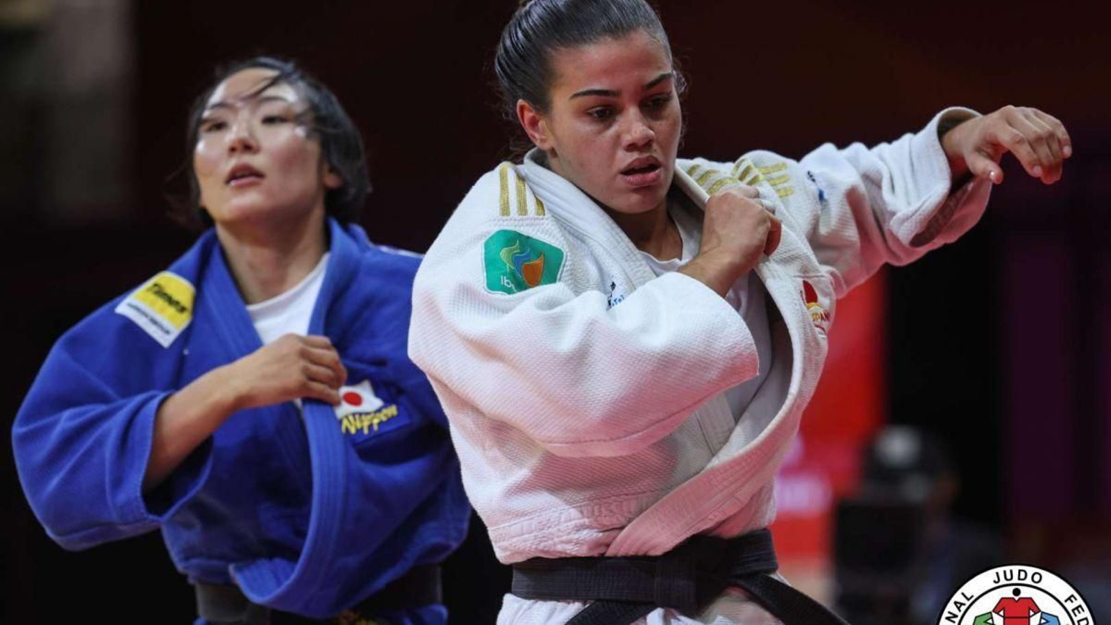 Laura Vázquez, buscando concentración en un momento de la final ante Watanabe.