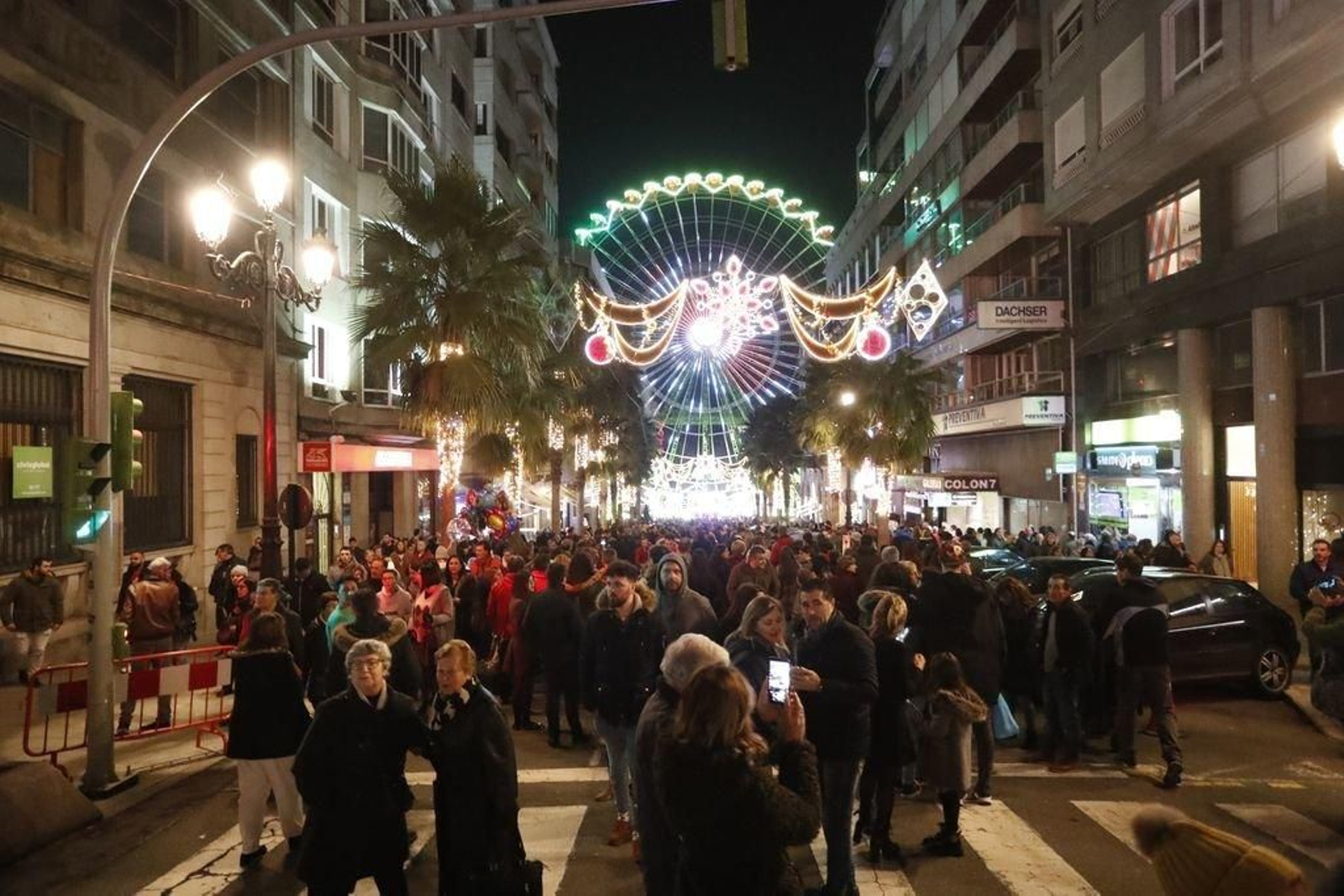 Los turistas invaden Vigo en el Puente154